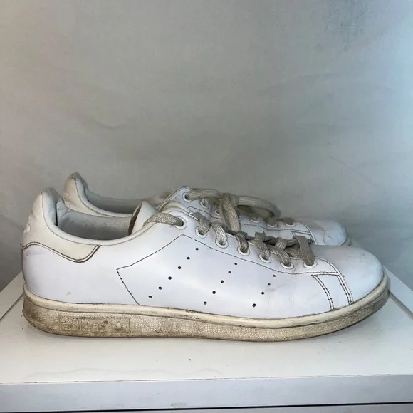 Classic White Stan Smith - Adidas Originals Sneakers - Unused Insoles - 80% OFF! - Picture 5 of 9